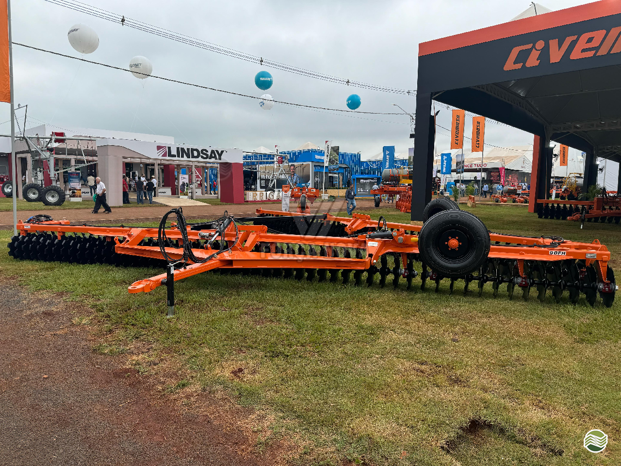 IMPLEMENTOS AGRICOLAS GRADE NIVELADORA NIVELADORA 108 DISCOS Força Nova Agrícola DOURADOS MATO GROSSO DO SUL MS